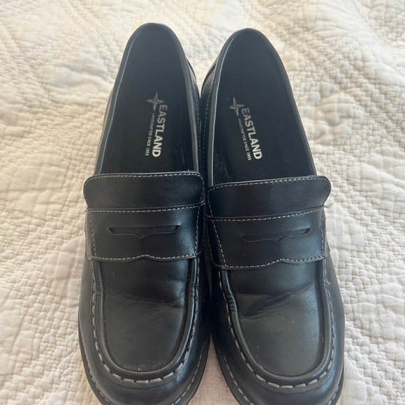 Eastland Holly Loafer - Black Size 9 - Picture 3 of 3